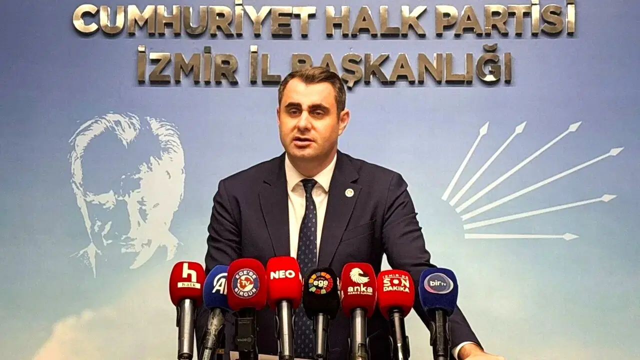 İzmir hadsiz söylemlere teslim olmaz