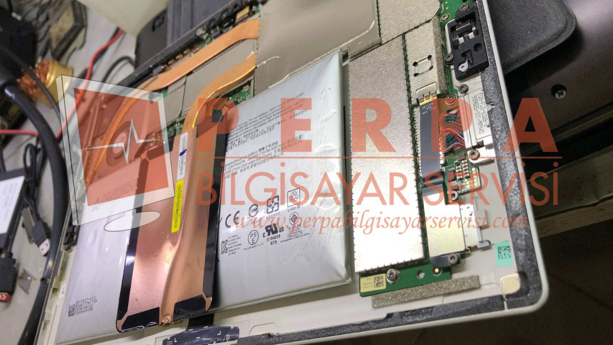 Perpa Bilgisayar Servisi : Microsoft Surface Pro  Ekran Tamiri Uzmanlığı