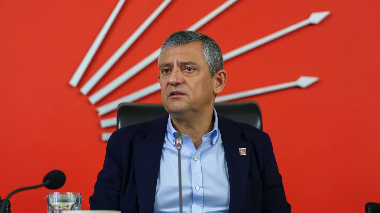 Özgür Özel’den Silivri Ziyareti: İmamoğlu ve Çok Sayıda İsimle Görüştü