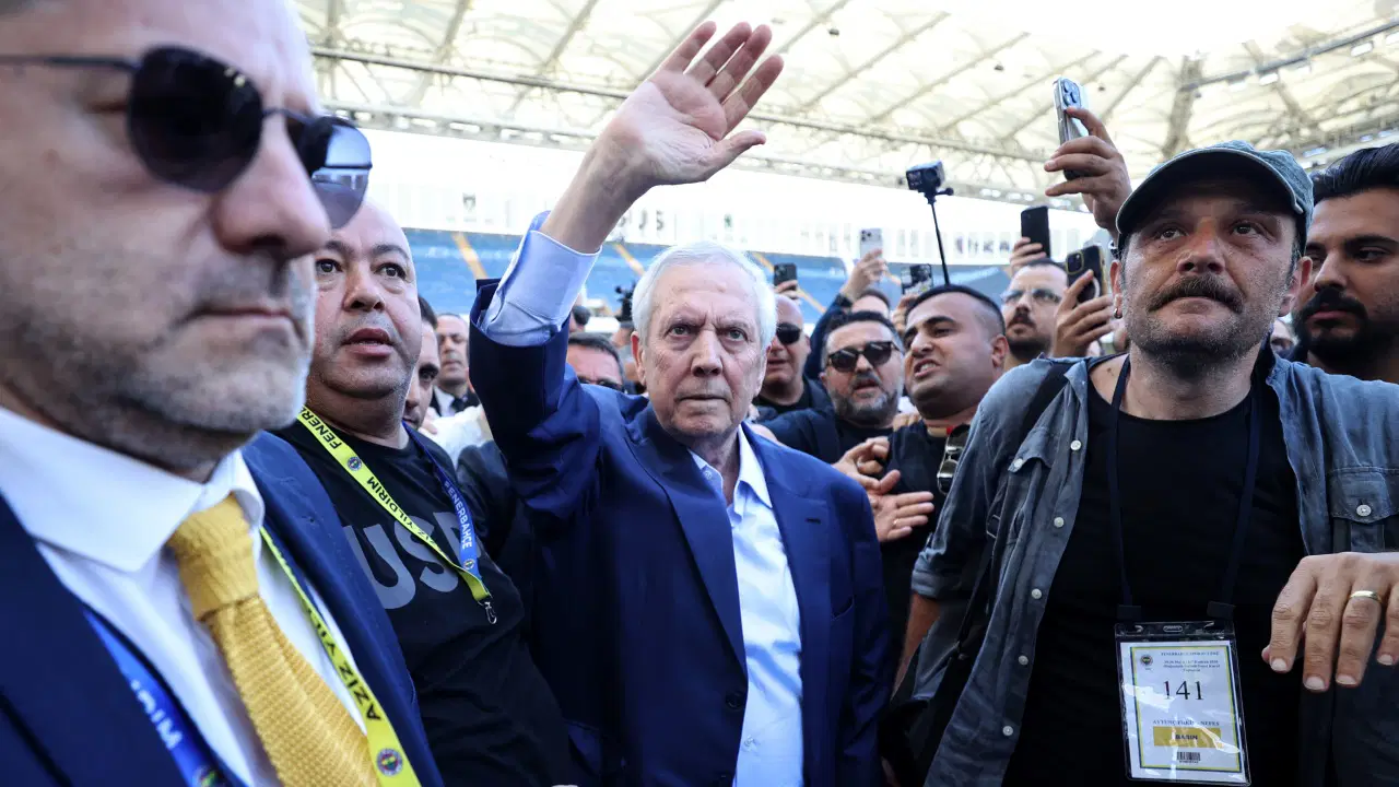 Fenerbahçe’de Seçim Sonucu: Aziz Yıldırım Yeniden Başkan