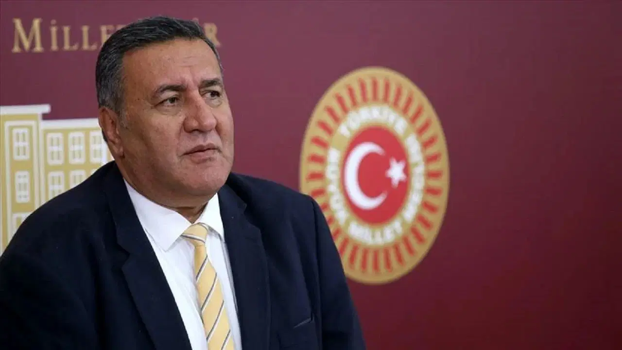 CHP'li Ömer Fethi Gürer: "Atatürk'ün Partisinde Kalmaya Devam Edeceğim"
