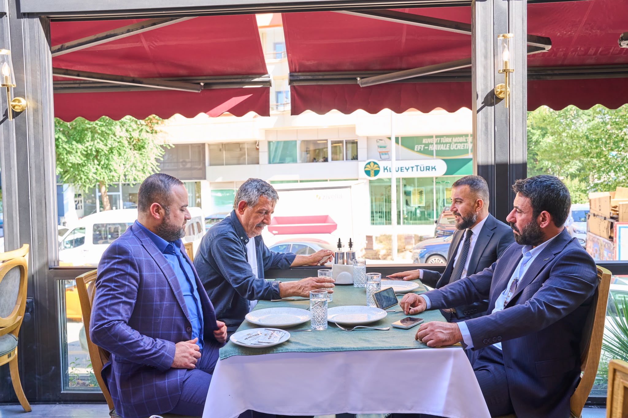 Gani Rüzgar Şavata, Aziz Savaş ile Yıllar Sonra Aynı Masada