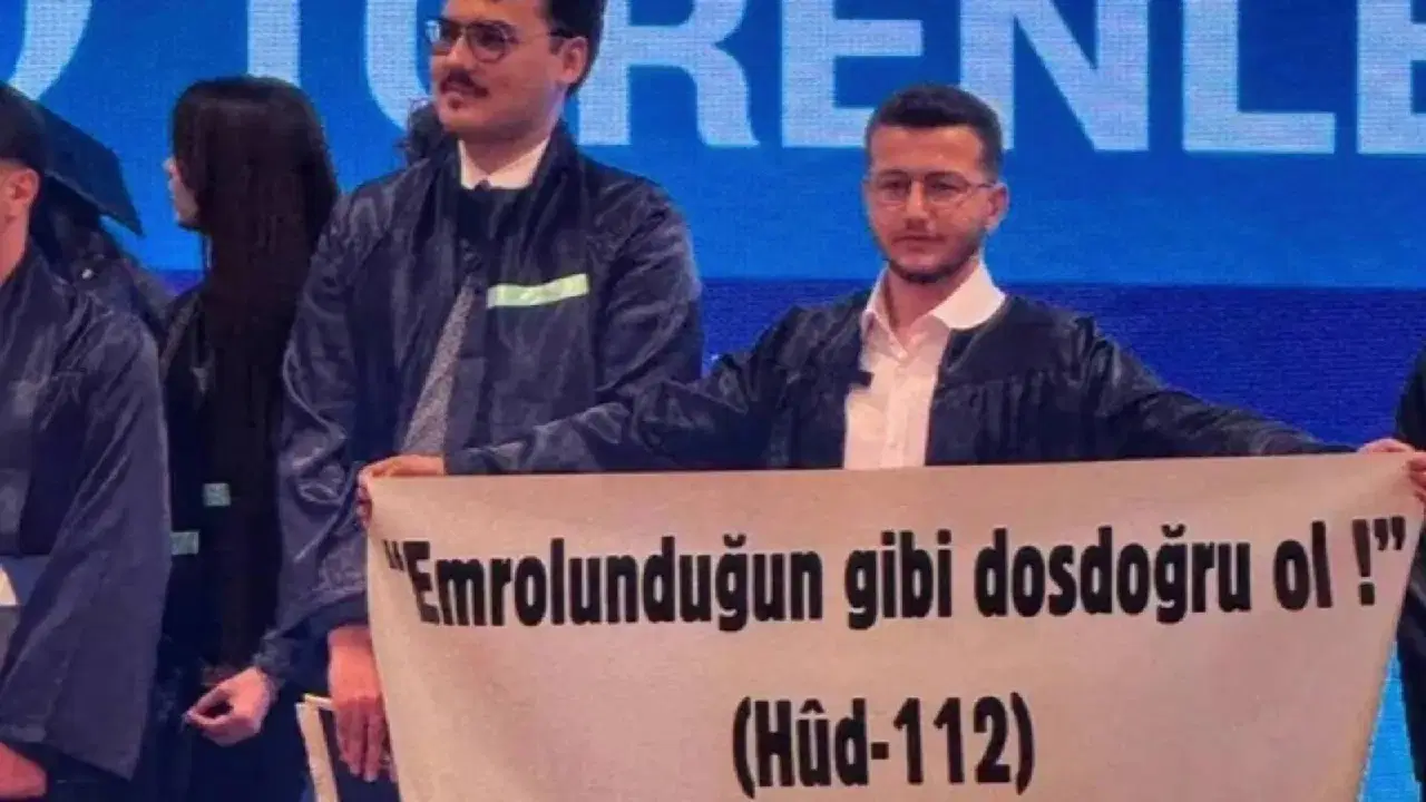 Yeditepe Üniversitesi Mezuniyetindeki Pankartla Gündeme Gelmişti: Mustafa Malo Tutuklandı
