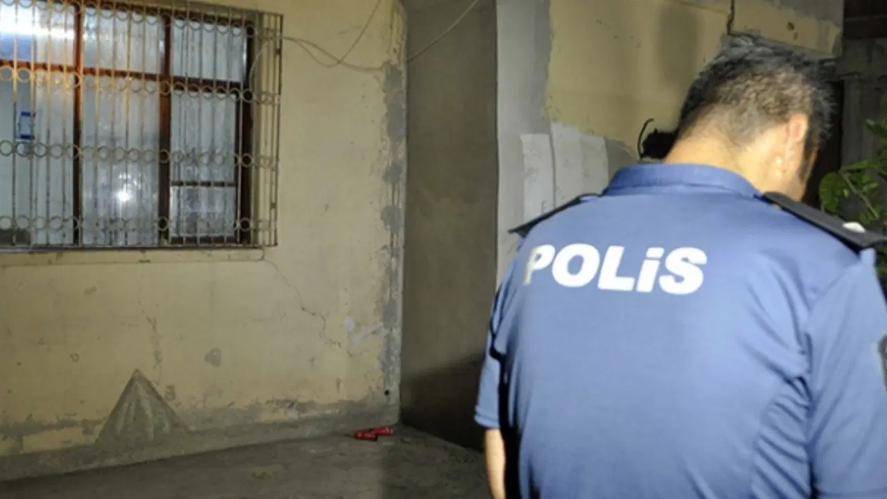 Adana’da Müstakil Eve El Yapımı Patlayıcı Atıldı