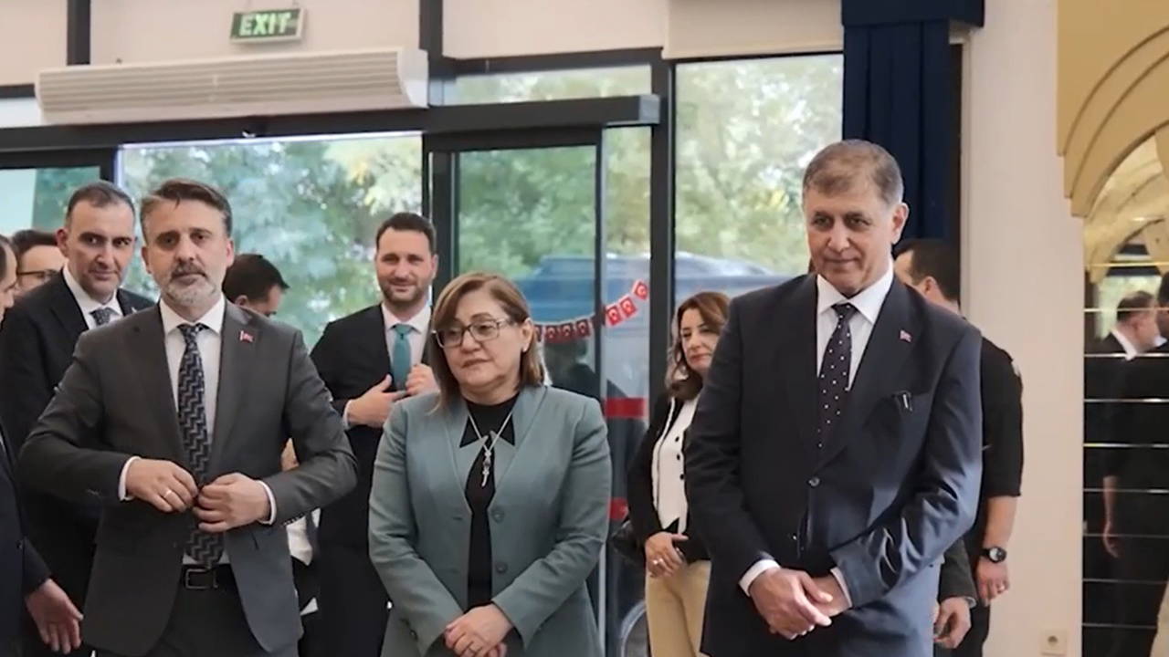 Cemil Tugay ve Fatma Şahin Gaziantep’te Bir Araya Geldi